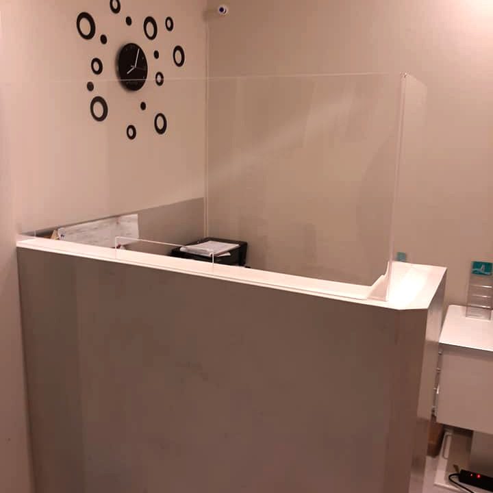 Προστατευτικό γραμματείας από Πλέξιγκλας