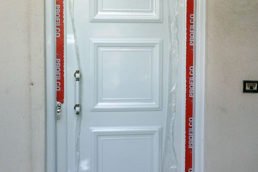 Εξώπορτα αλουμινίου